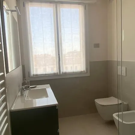 Luxury With A View Of Castle